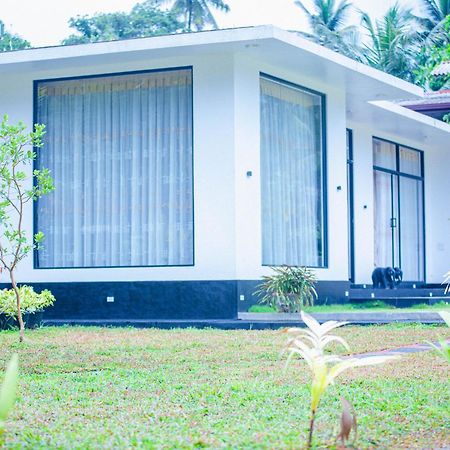The Glade Aparthotel Weligama Εξωτερικό φωτογραφία